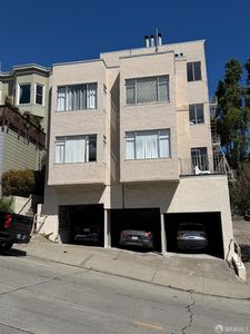 300 Green St
