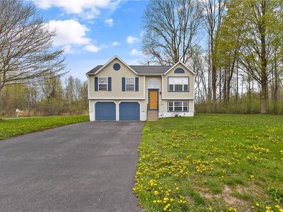 8644 Disraeli Path