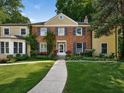 874 Boal Pkwy