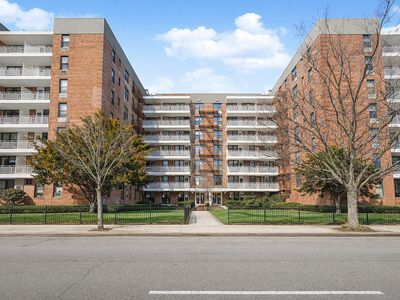 3235 Emmons Ave APT 315