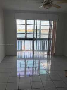 18555 NE 14th Ave APT 615A
