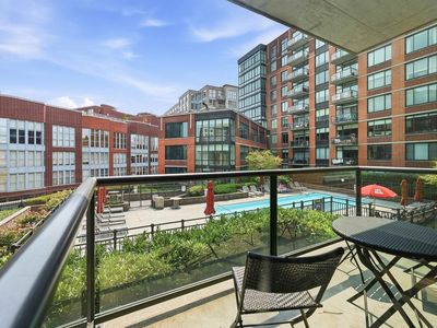 1100 Maxwell Ln Unit 516