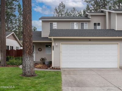 214 E Knotty Pine Ln