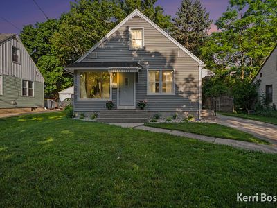 1231 Burke Ave NE