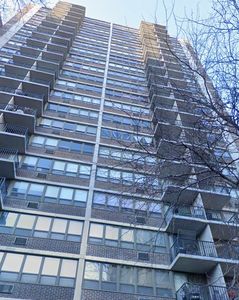 2740 N Pine Grove Ave APT 6C