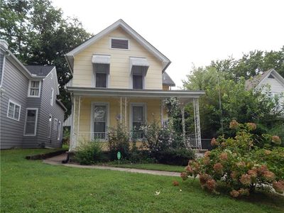 910 Columbia Ave