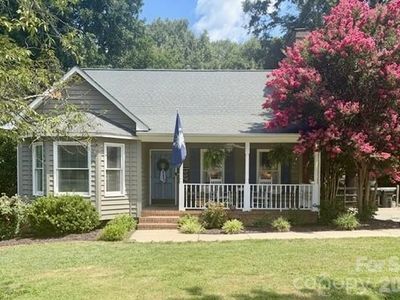 2134 Belle Chase Dr