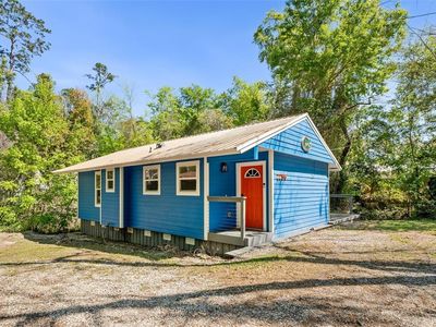 2256 W University Ave