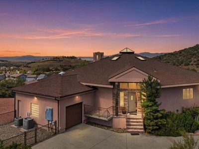 205 N Angeline Cir