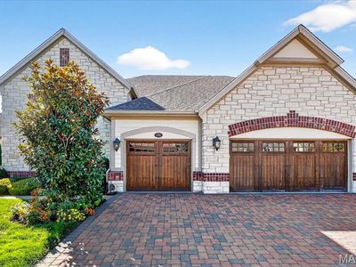 295 Meadowbrook Country Club Est