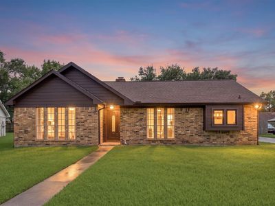1824 Lazy Creek Ln