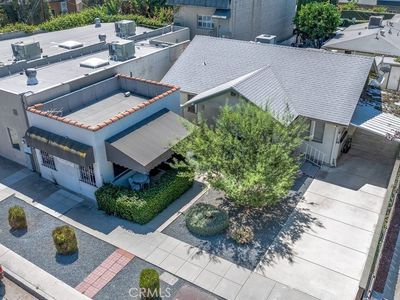 2056 E Villa St