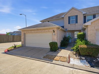 2926 Meadowglen Cv