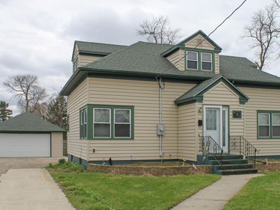 429 W 8th Ave
