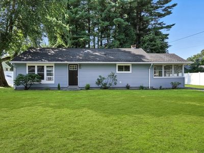 17 Pebble Mill Rd