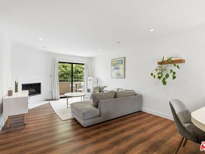 3544 S Centinela Ave APT 207