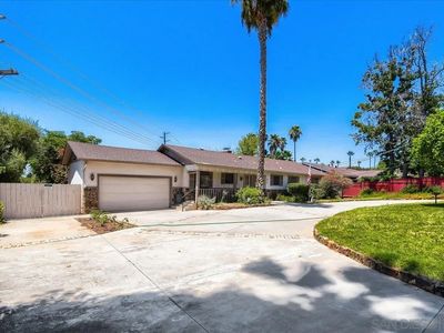 740 El Rancho Dr