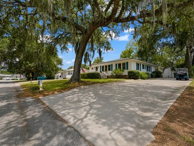 908 Wood St.