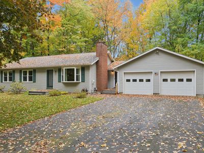 11 Chickadee Lane