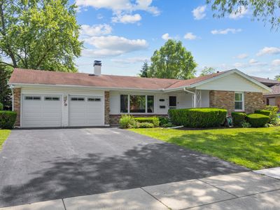 Property at 79 Eden Rd, Elk Grove Village, IL