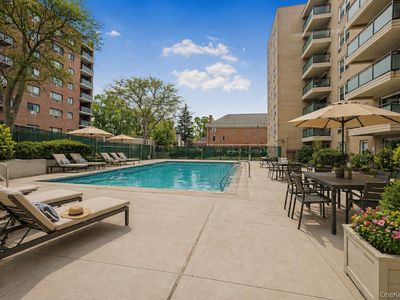 377 Westchester Ave APT 6J