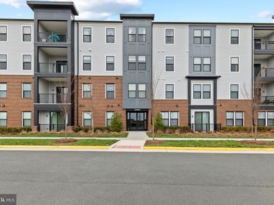 23669 Golden Embers Sq #204