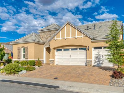 9400 Flying Horse Rd