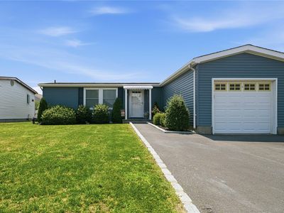 35 Village Circle S