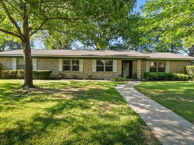 26 Lambeth Cir