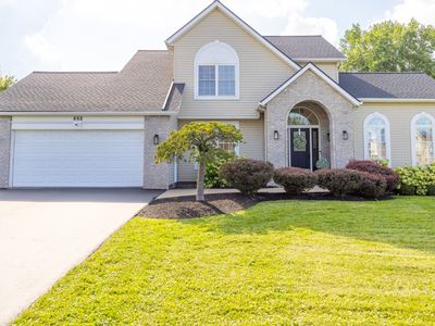 652 Shorecliff Dr