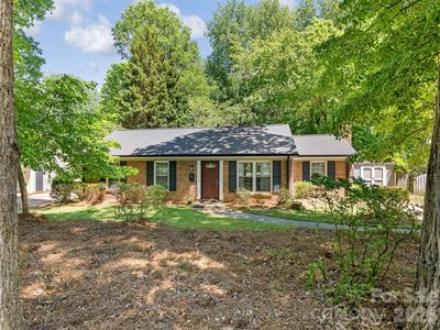 7811 Winterset Dr