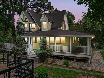 3609 Waterbury LANE