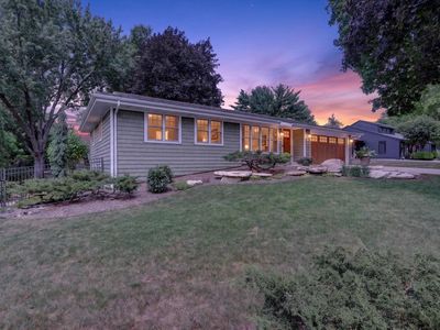 615 Sussex Dr