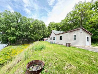2809 N Towpath Rd