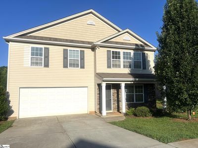 725 Streamside Dr