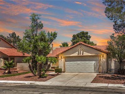 8392 Gresham Dr