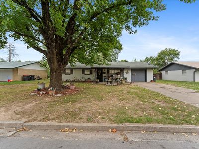 Property at 718 Morrison Pl, Springdale, AR