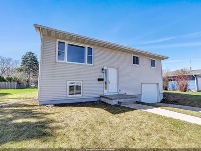1521 Bismarck Ave