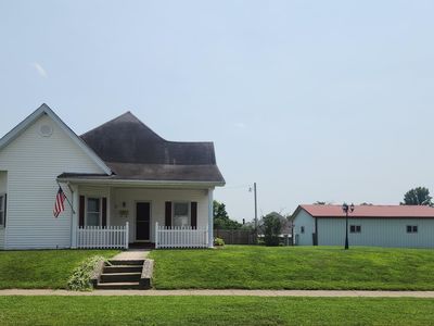 909 W Walnut St