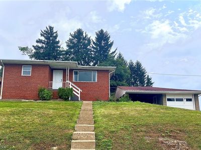 809 Delia Ave