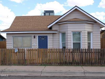 404 N Kinsley Ave