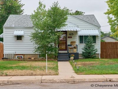 3746 Cribbon Ave