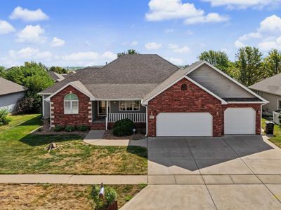 517 Pine Ridge Dr