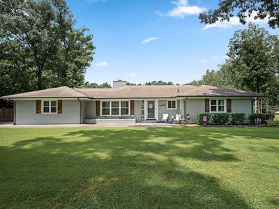 805 Forrest Dr