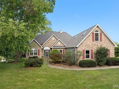 609 E Waters Edge Dr