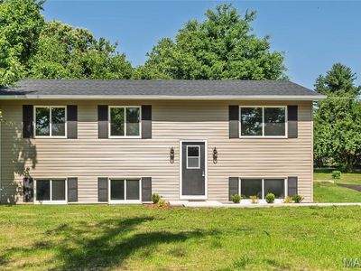 3469 Apple Tree Ln