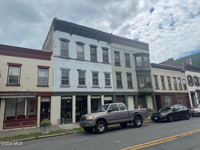 616 Second Avenue