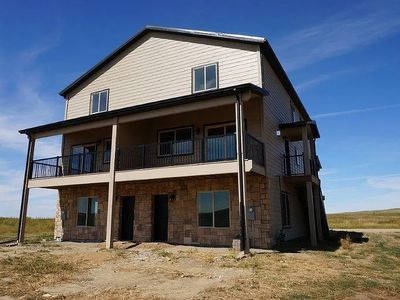 1005 Main St