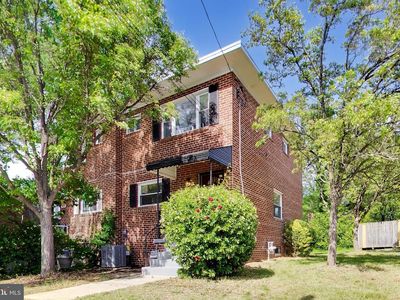 Property at 864 Neptune Ave, Oxon Hill, MD