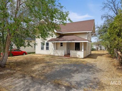 220 8th Ave S